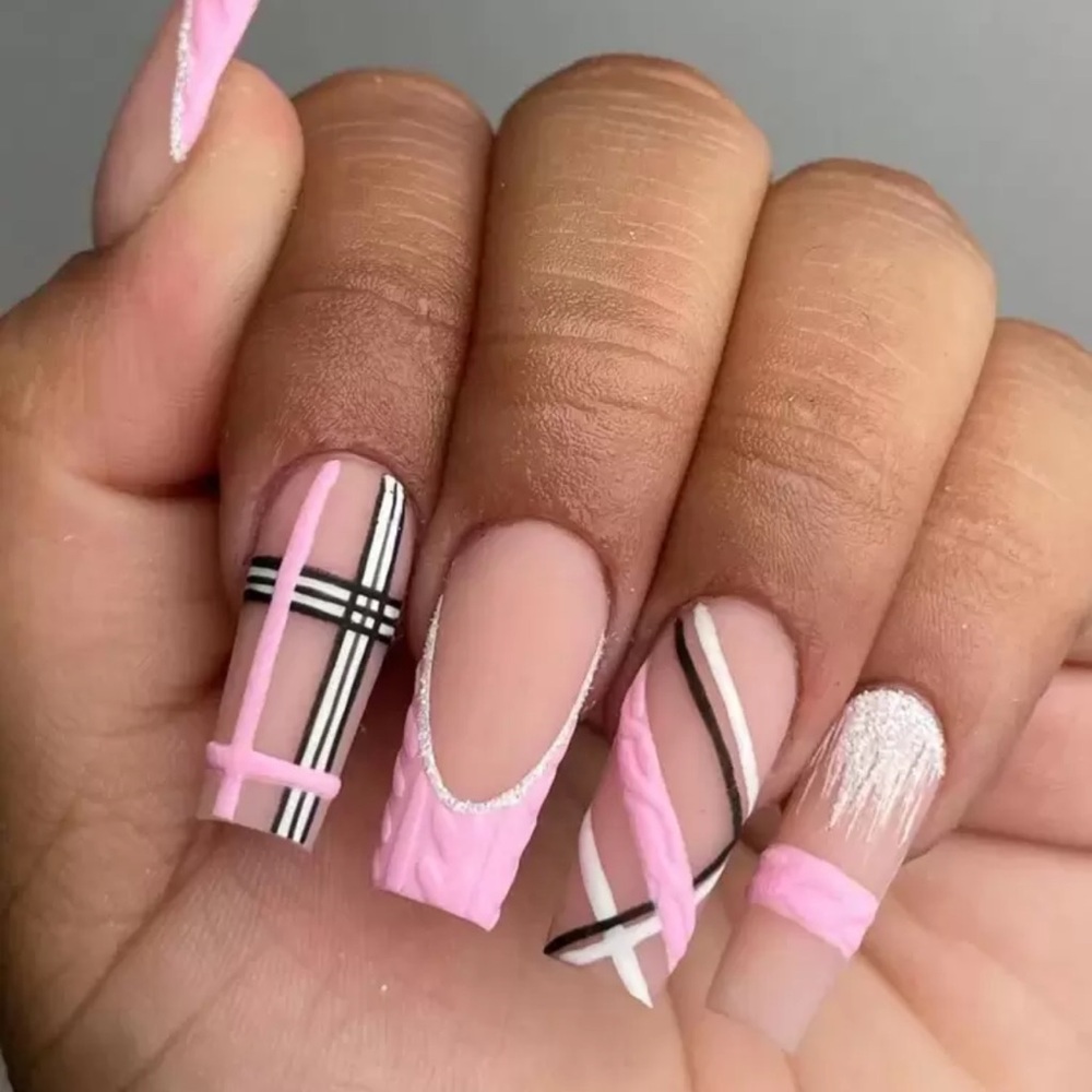 24pc Press On Nail Set from the Nail Bar 💅